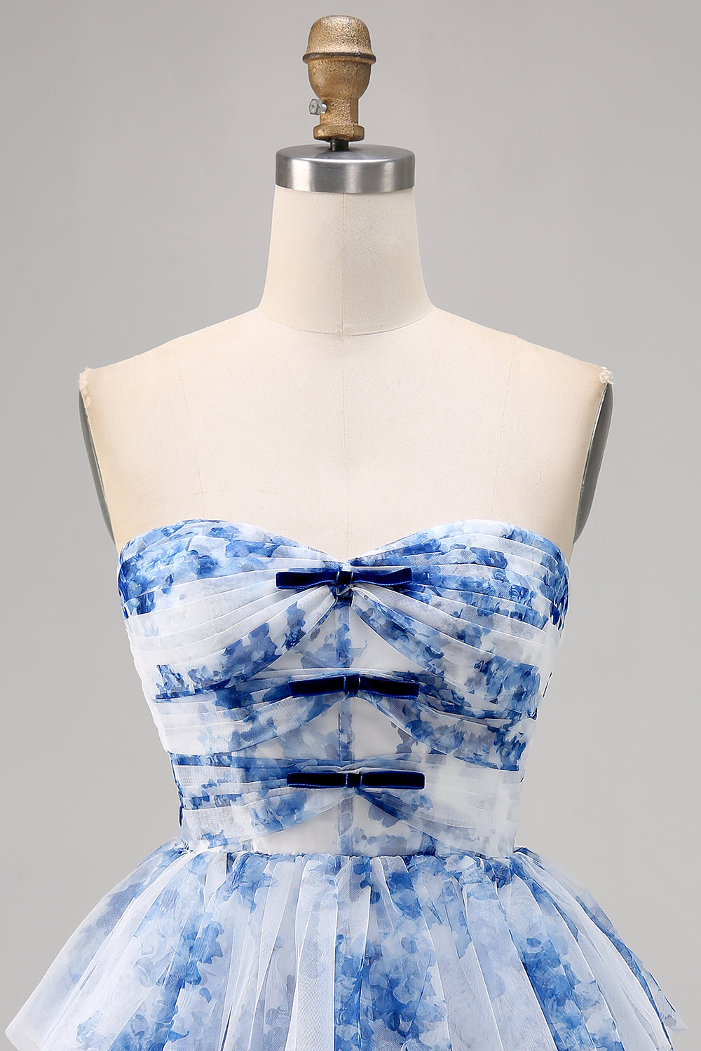 White Blue Floral Sweetheart Tiered Short A Line Homecoming Dress