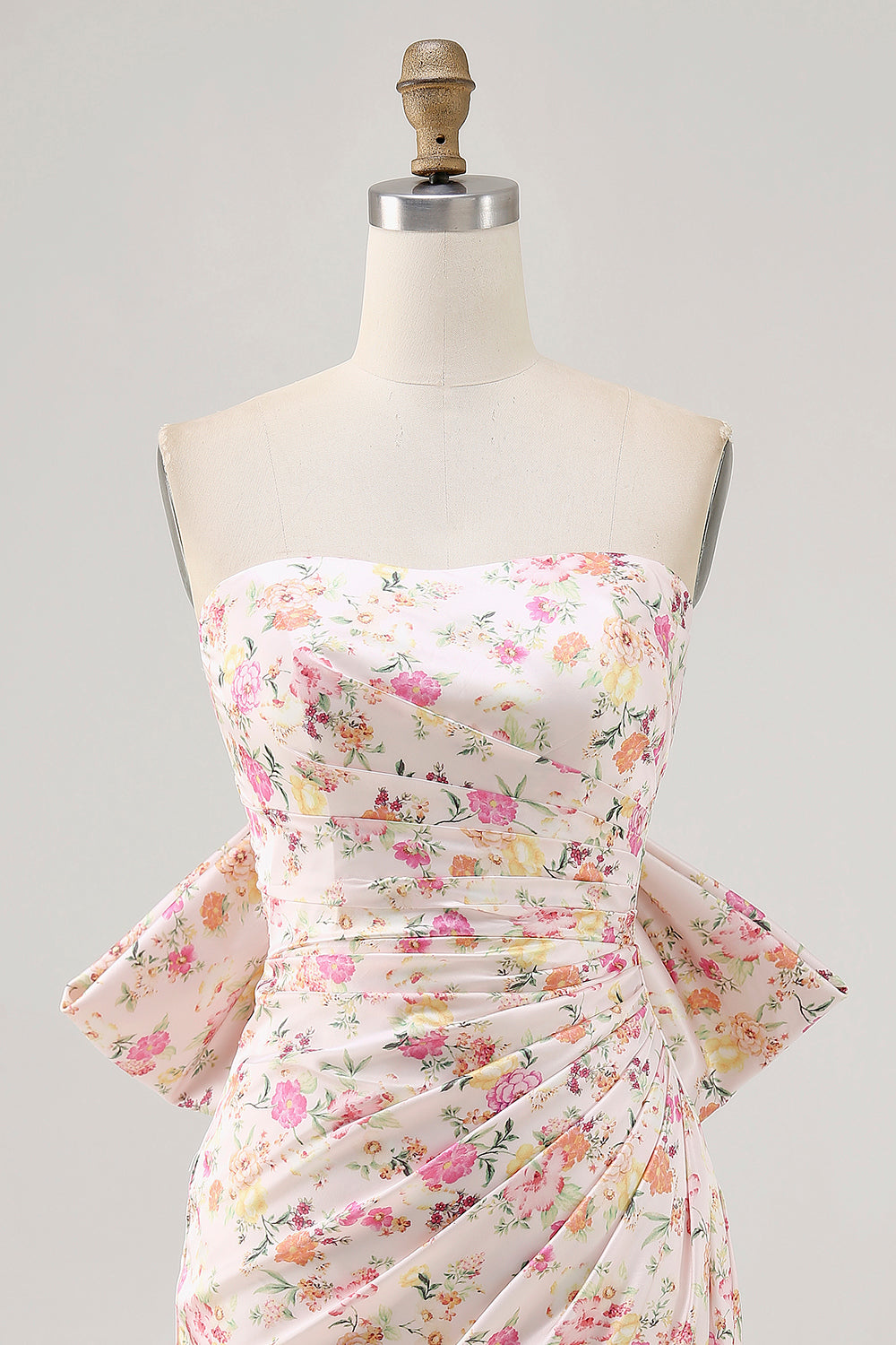 Tight Pink Floral Strapless Ruched Short Homecoming Dress with Bow